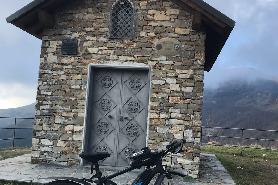 Percorso in mountain bike sulle alture liguri